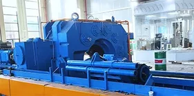 Máquina de forja radial